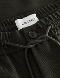 Les Deux Como Tapered Drawstring Pants | Pants