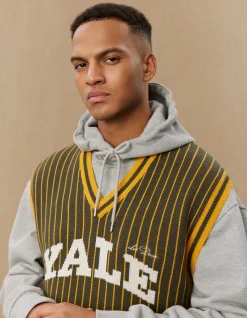 Les Deux Yale Pinstripe V-Neck Knit Vest | Knitwear